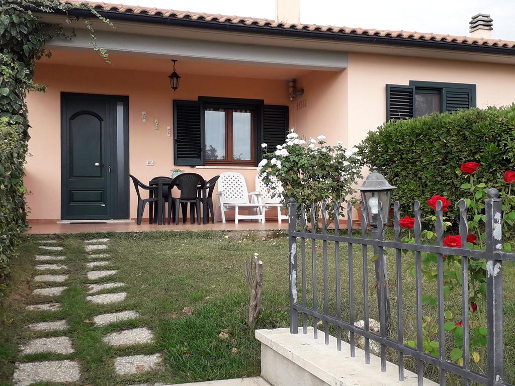 Residence Ai Campi Da Golf Saturnia Ngoại thất bức ảnh