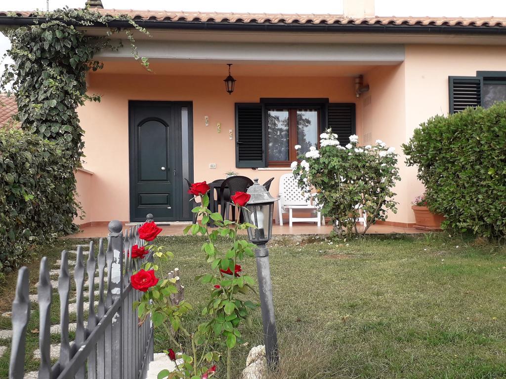 Residence Ai Campi Da Golf Saturnia Ngoại thất bức ảnh
